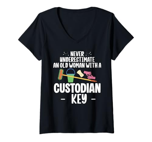 Damen Never Underestimate An Old Woman With A Custodian Key T-Shirt mit V-Ausschnitt Damen Never Underestimate An Old Woman With A Custodian Key T-Shirt mit V-Ausschnitt von Hausmeister Designs Schulwart