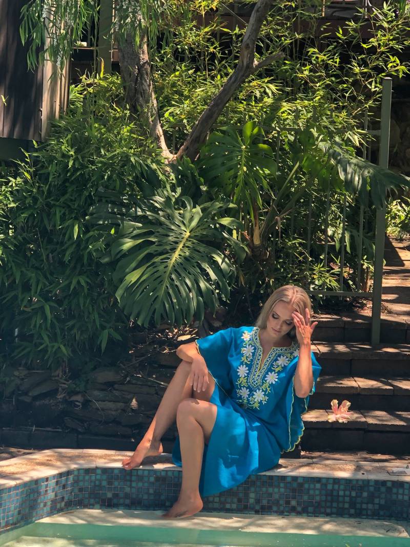 60Er Jahre Bestickter Kaftan Kleid Aus Baumwolle Türkiser Boho Kimono Ärmel von HausofDenimandLace