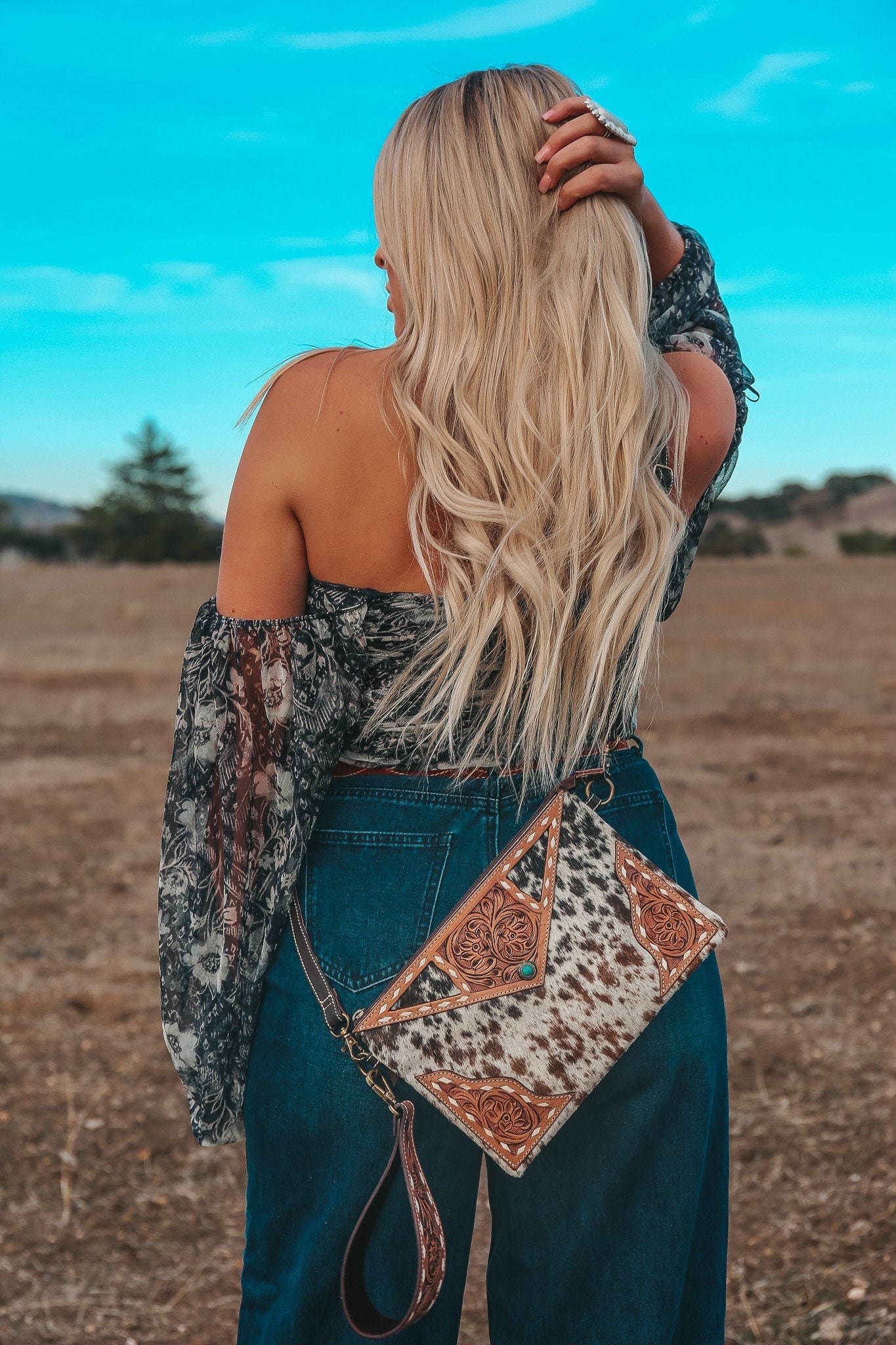 Das Claudette Armband/Crossbody Eine Haute Südliche Hyde Von Beth Marie Exclusive Das Claudette Armband/Crossbody Eine Haute Südliche Hyde Von Beth Marie Exclusive von HauteSouthernHyde
