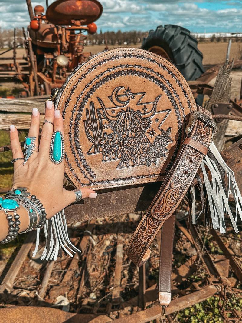 The Bucking Canteen, Eine Haute Südliche Hyde Von Beth Marie Geldbörse Aus Rindsleder von HauteSouthernHyde