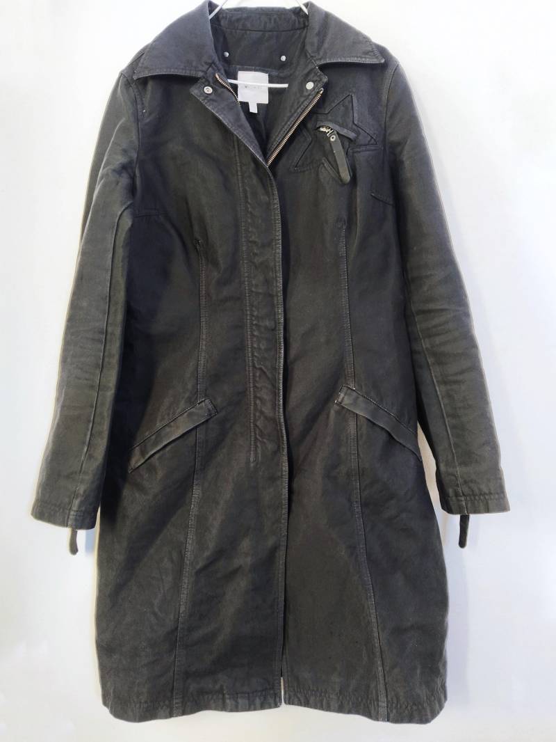 Vintage Moschino Jeansmantel Mit Sternapplikation von HauteVaultStore