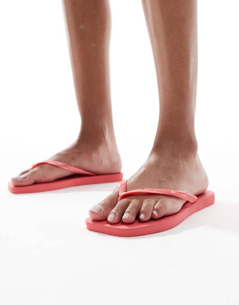 Havaianas - Zehenstegsandalen in Anthrazit mit eckiger Zehenpartie-Orange von Havaianas