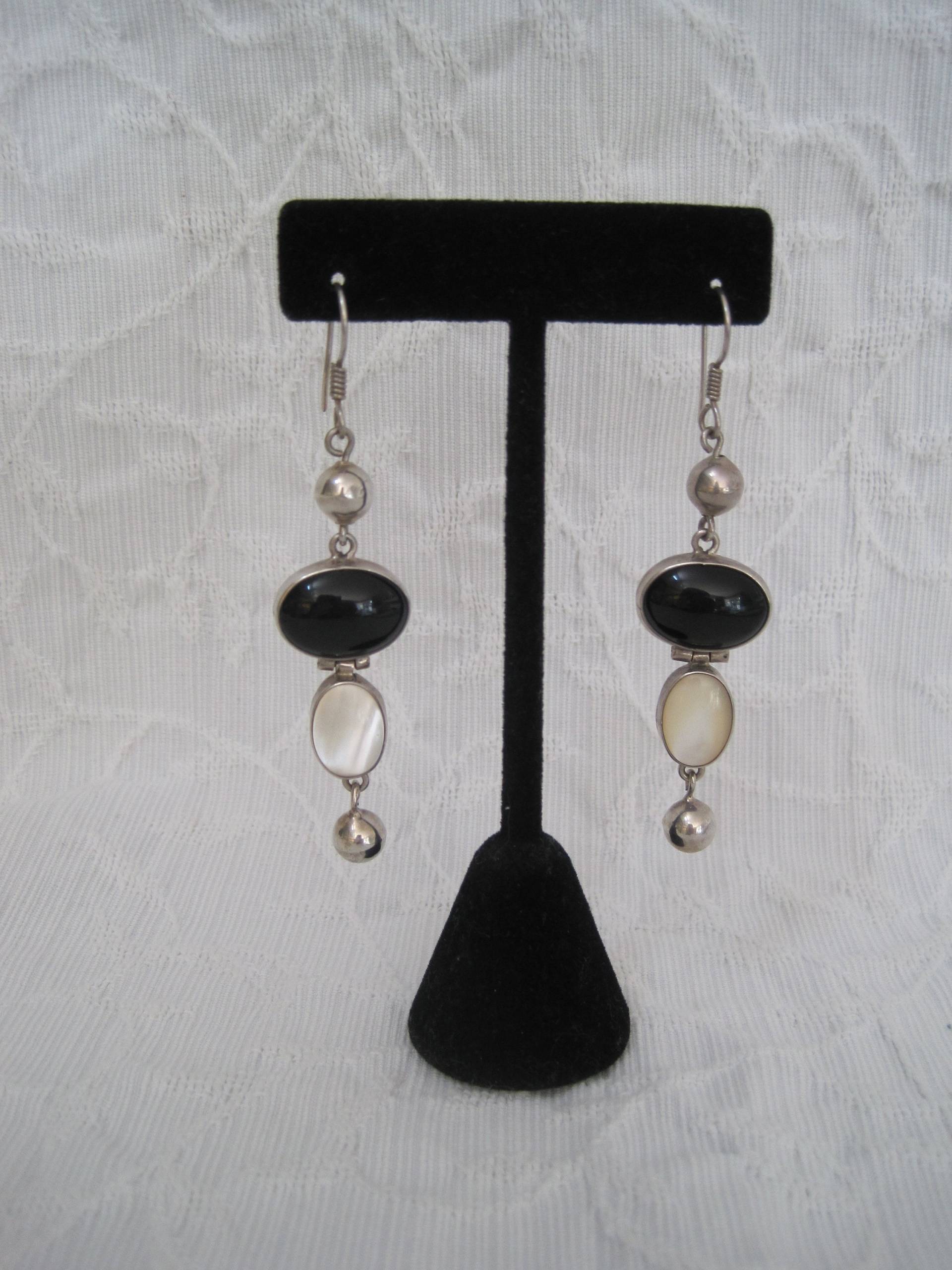 sterling Silber Onyx Perlmutt Ohrringe 3" Lange Taxco Mexiko sterling Silber Onyx Perlmutt Ohrringe 3" Lange Taxco Mexiko von HavenbytheSea