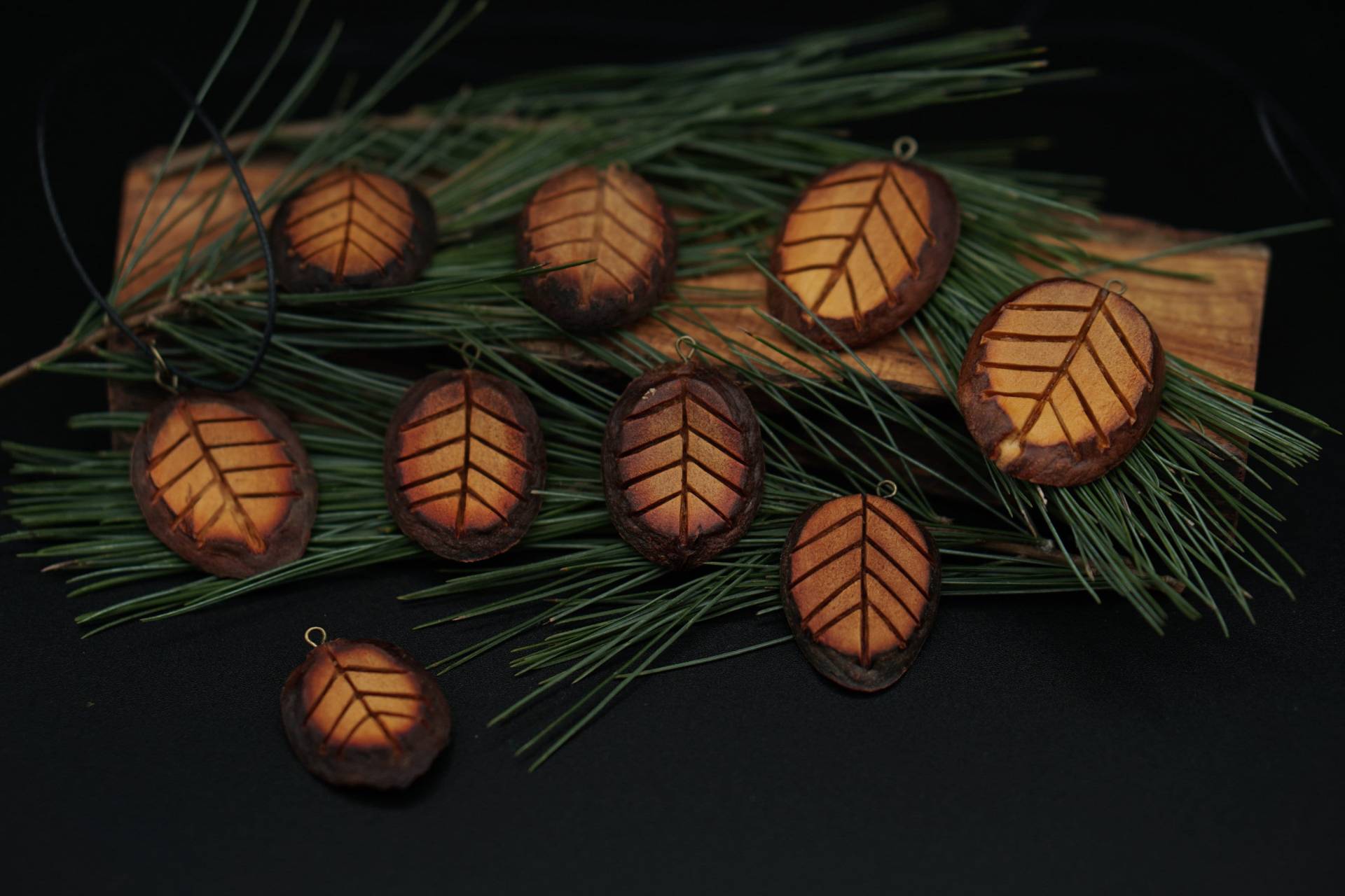 Avocadokette Greta - Halskette Aus Naturmaterialien Anhänger Recycelt Avocadokern Vegan Alternativer Boho Schmuck Avocadokette Greta - Halskette Aus Naturmaterialien Anhänger Recycelt Avocadokern Vegan Alternativer Boho Schmuck von HavocARTo