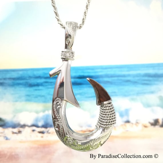 sterling Silber Hawaiian Koa Holz Fischhaken Mit 2 Seite Gravur Blättern Design Anhänger | L P1192 Optional Rhodium Seil Kette sterling Silber Hawaiian Koa Holz Fischhaken Mit 2 Seite Gravur Blättern Design Anhänger | L P1192 Optional Rhodium Seil Kette von HawaiijewelryCrafts