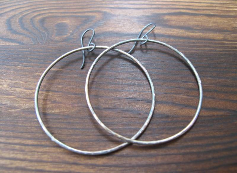 Große Leichte Boho Creolen Mit Patina Große Leichte Boho Creolen Mit Patina von HawkandBough