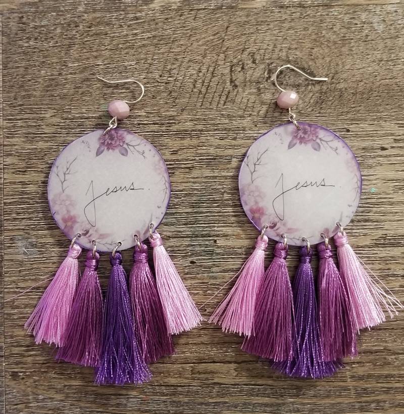 Schrift-Ohrringe Mit Ombre-Quasten | Diese Können Auf Bestellung in Benutzerdefinierten Farben, Längen Und Hardware Hergestellt Werden von HawkinsHobbiesArt