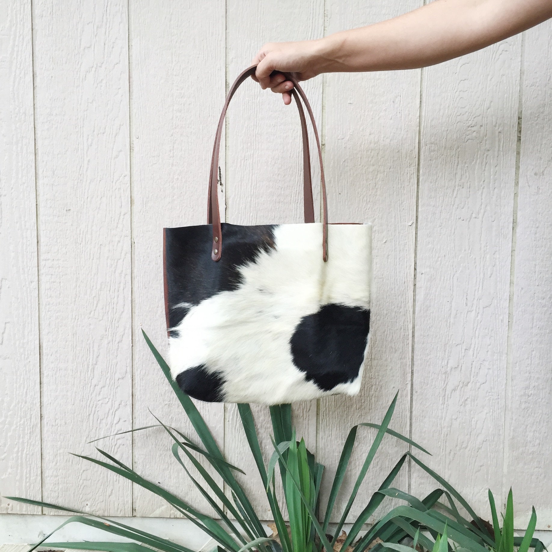 Handgefertigte Rindsleder Und Leder Tote Echtes Robustes Hergestellt in Den Usa - Western Ranch Yellowstone Cowgirl Style Handgefertigte Rindsleder Und Leder Tote Echtes Robustes Hergestellt in Den Usa - Western Ranch Yellowstone Cowgirl Style von HawksAndDoves