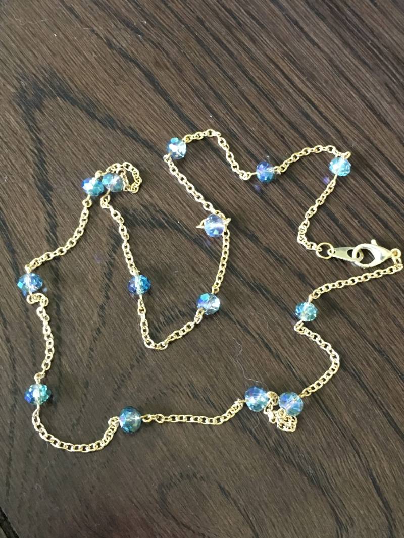 Blau Grün Glas Lüster Perlen Gold Kette Halskette Blau Grün Glas Lüster Perlen Gold Kette Halskette von HawthorneHandmadeCo