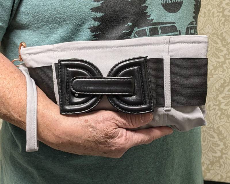 Upcycled Clutch Geldbörse | Früher War Es Mal Ein Rock von HawthorneSewing