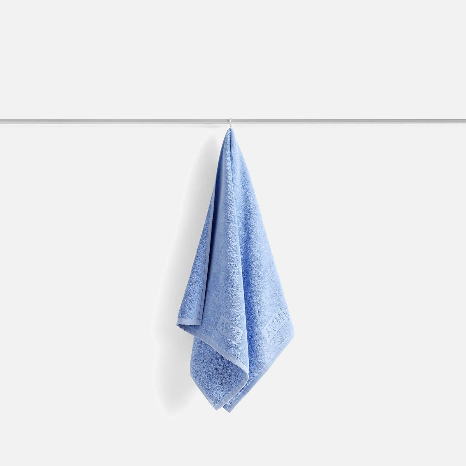 HAY Mono Towel - Sky Blue - Handtuch von Hay