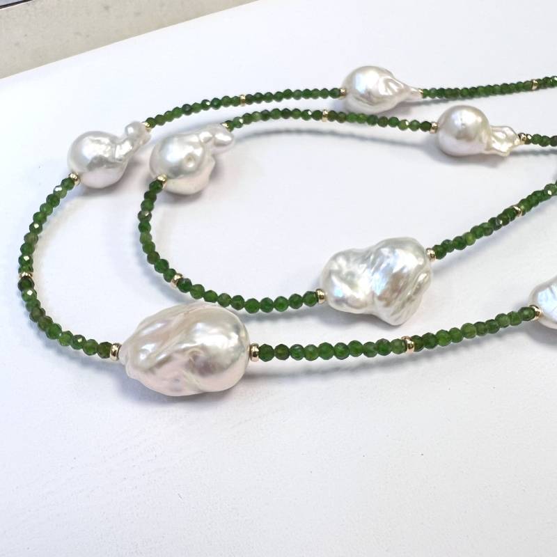 Wunderschöne Edison Perlen Kette, Barock Chrom Diopsid 18K Gold, Grüner Edelstein Schmuck 36" von HazelGisele