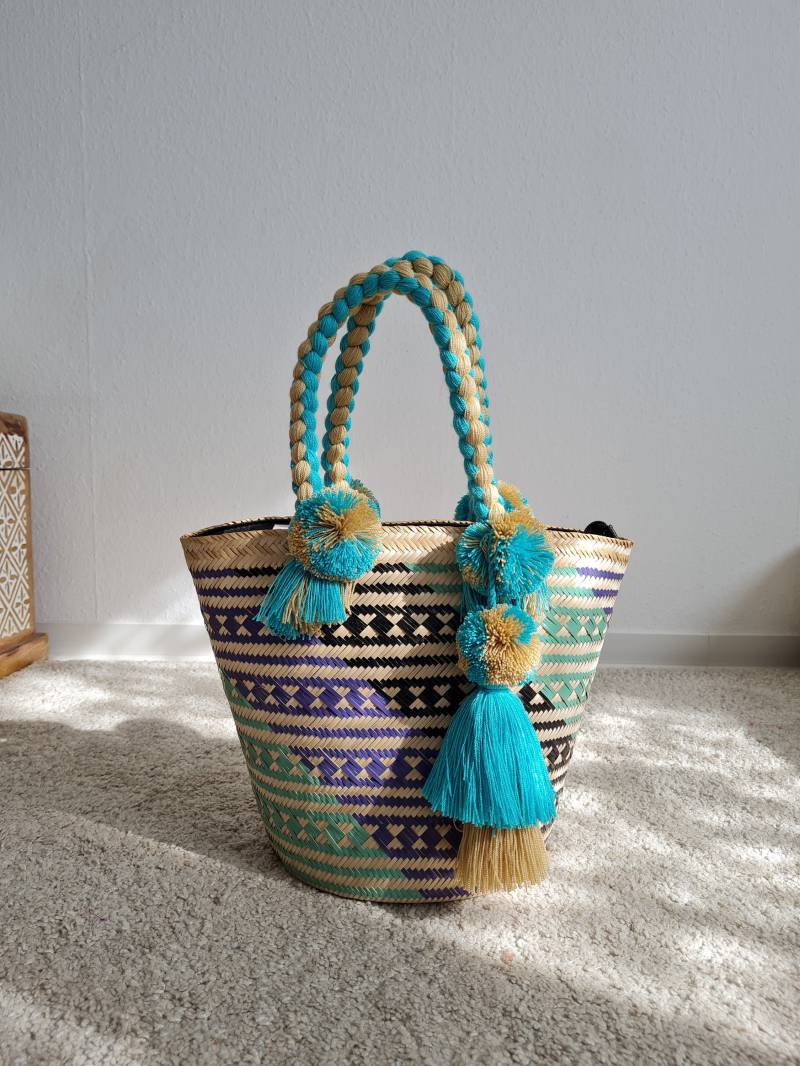 Handgemachte Raffia Korbtasche Große Multicolor Strandtasche von Hazelfashionstudio