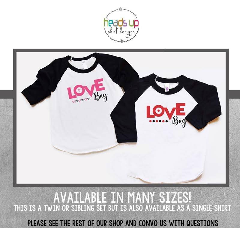 Valentinstag T-Shirts Zwillinge Passende Geschwister Love Bug Shirts Kinder Beliebtes Mädchen Tshirt Junge Baby Tees Februar Valentinstag T-Shirts Zwillinge Passende Geschwister Love Bug Shirts Kinder Beliebtes Mädchen Tshirt Junge Baby Tees Februar von HeadsUpTwins