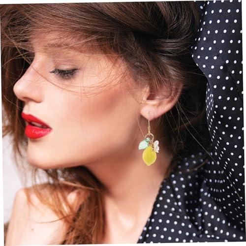 Healeved Zitronen Ohrringe Für Damen Minimalistische Ohrstecker Mit Zitronenanhänger Trendiger Fruchtschmuck Als Süße Ohrhänger Für Alltagsstyle Partys Und Verabredungen Healeved Zitronen Ohrringe Für Damen Minimalistische Ohrstecker Mit Zitronenanhänger Trendiger Fruchtschmuck Als Süße Ohrhänger Für Alltagsstyle Partys Und Verabredungen von Healeved