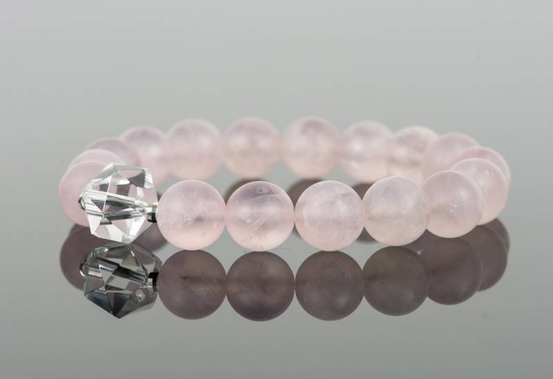 Matte Rose Quartz 10mm Armband, Handgefertigter Edelstein-Schmuck, Statement Stacking Armband Aus Rosa Edelsteinen von HealingGemstone