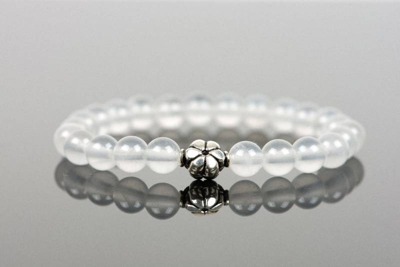 Milchquarz Echte Edelstein Armband Mit Einem Sterling Silber Blume, Weiße Armband, Handgemachte Schmuck von HealingGemstone
