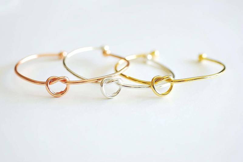 Set Von 10 - Silber Oder Gold Binden Die Knot Armbänder Willst Du Mein Brautjungfer Geschenk Sein Trauzeugin Vorschlag Mengenrabatt Set Von 10 - Silber Oder Gold Binden Die Knot Armbänder Willst Du Mein Brautjungfer Geschenk Sein Trauzeugin Vorschlag Mengenrabatt von HealthyHomeGifts