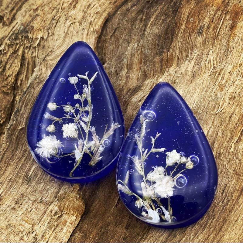 Teardrop Ohrplugs Mit Blüten 26mm Teardrop Ohrplugs Mit Blüten 26mm von HeartEatsBrain