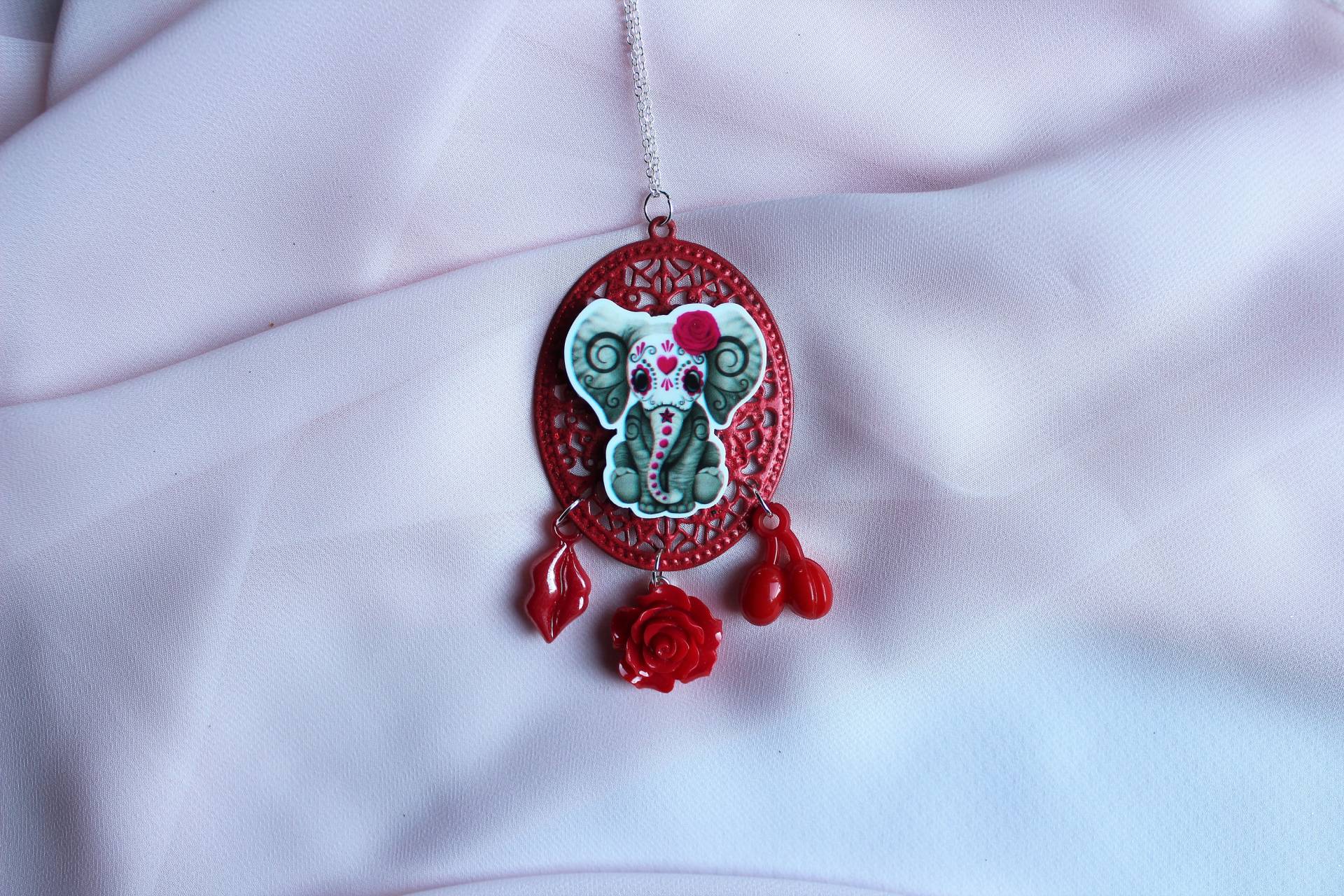 Elefant Halskette, Tattoo Henna Valentinstag Be Mine Geschenk "Elephant Love" Elefant Halskette, Tattoo Henna Valentinstag Be Mine Geschenk "Elephant Love" von HeartSleevesBoutique