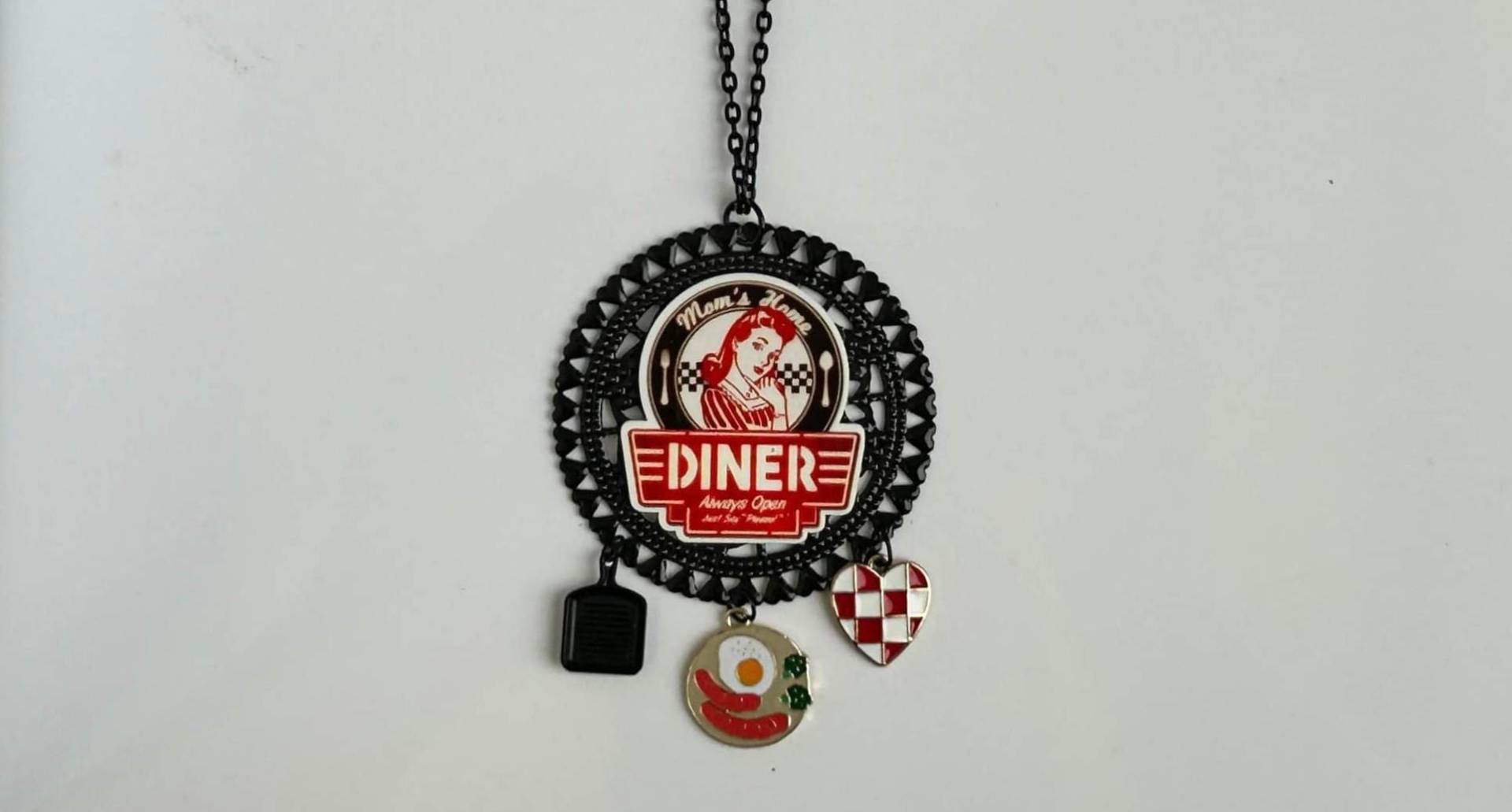 "Rote Diner Kette, 50Er Jahre Retro Vintage Mel's Küche "Mom's Restaurant Love" "Rote Diner Kette, 50Er Jahre Retro Vintage Mel's Küche "Mom's Restaurant Love" von HeartSleevesBoutique