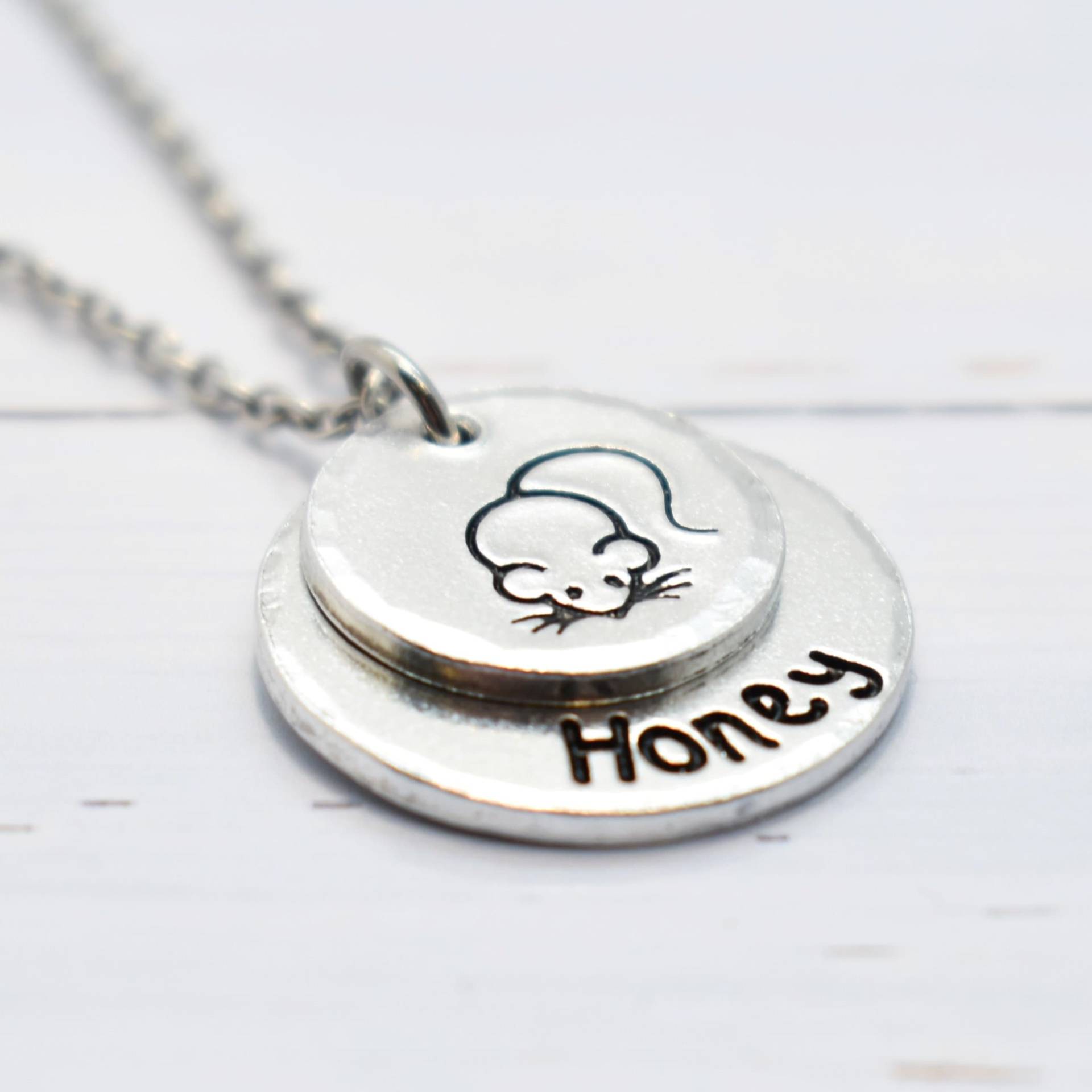 Personalisierte Maus Halskette Hand Gestempelt Haustier Schmuck Personalisierte Maus Halskette Hand Gestempelt Haustier Schmuck von HeartfulLondon