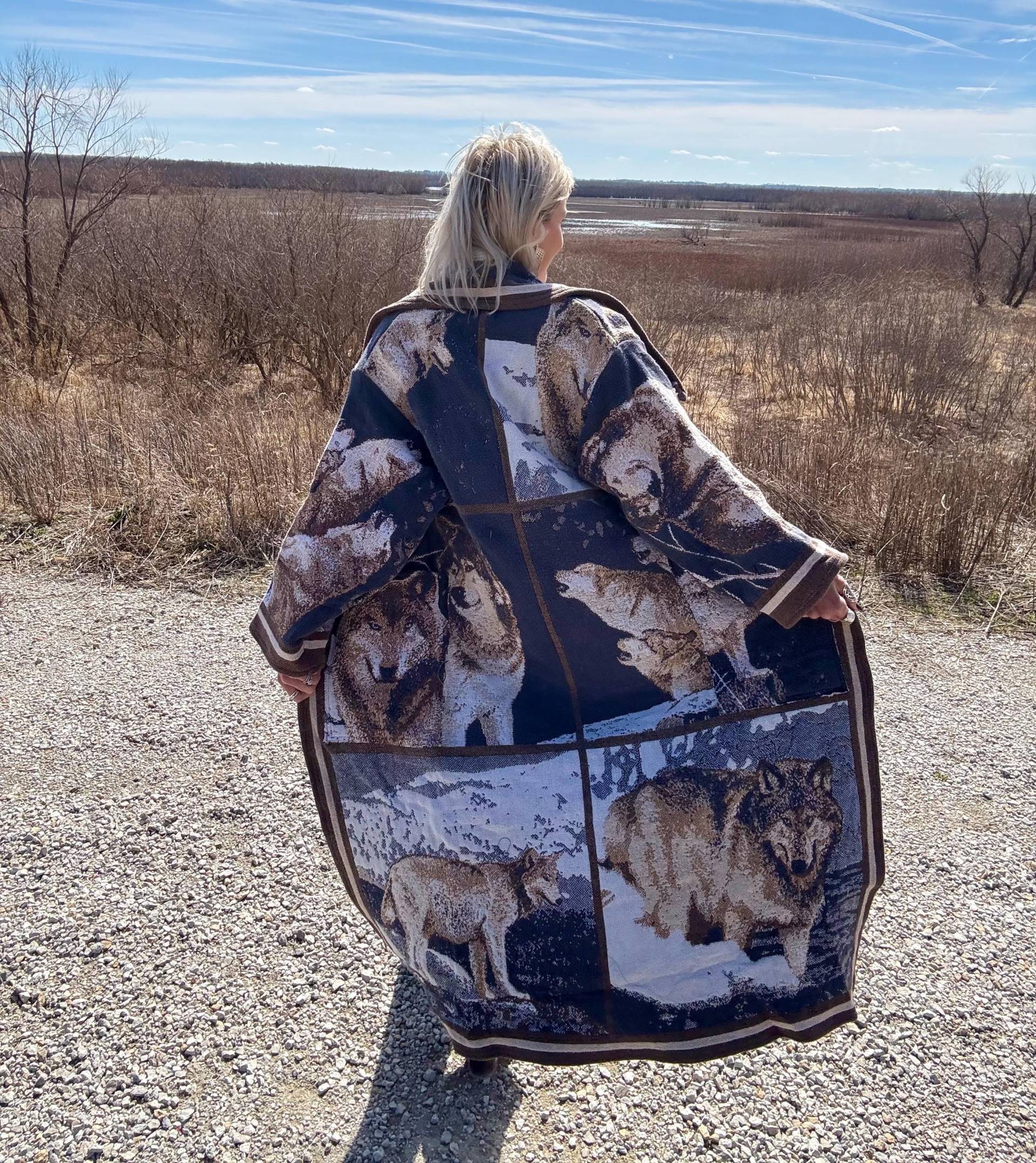 Wolf Spirit Upcycled Decken Robe Wolf Spirit Upcycled Decken Robe von HeartlandHippieShop