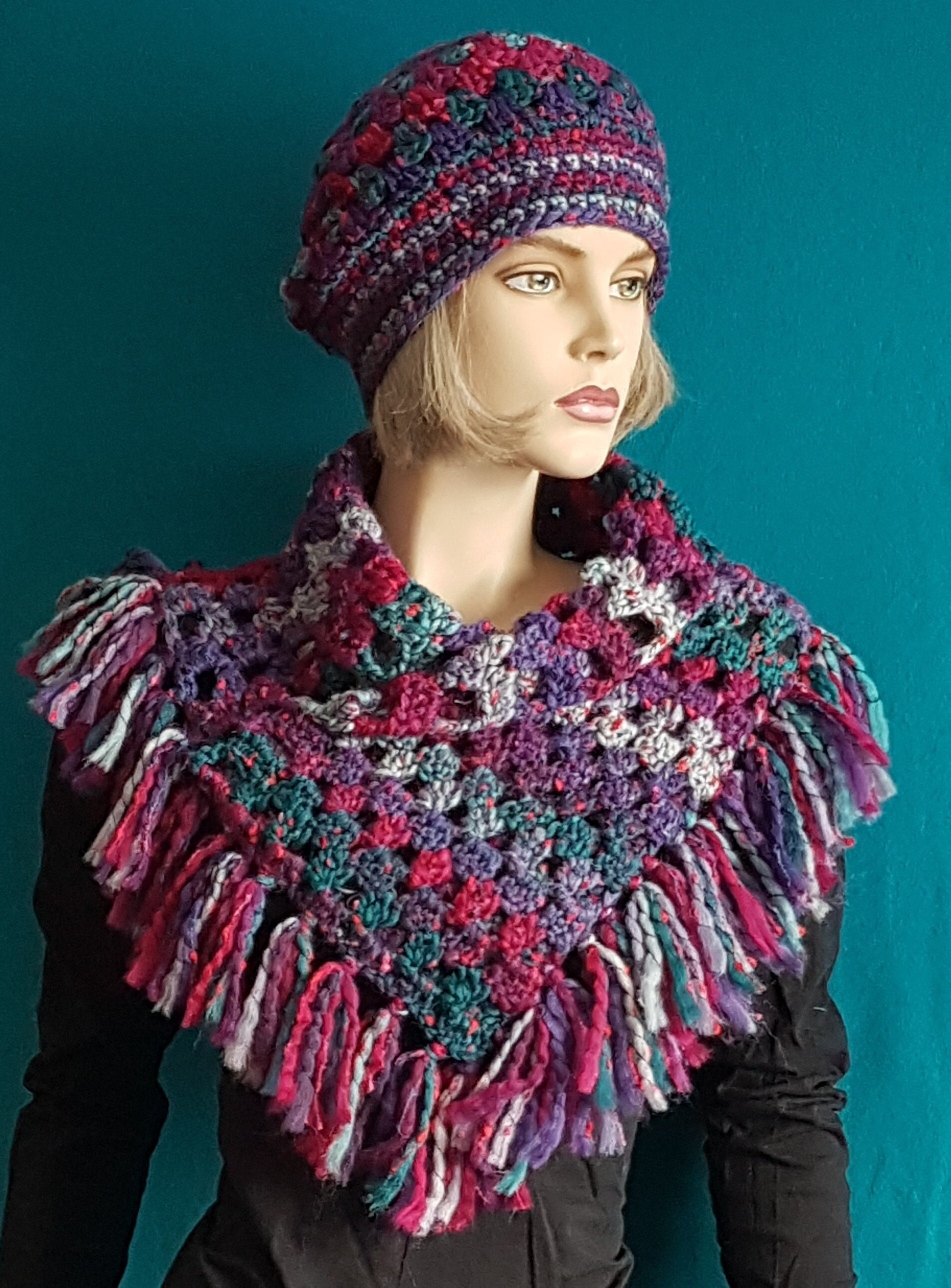 Kragenschal in Pink-Lila-Grün-Grau Tweedoptik | Kuscheliger Kurz-Poncho Mit Fransen Zum Einkuscheln Warmer Schalkragen Aus Wollmischung von HeartmadeHandmade77