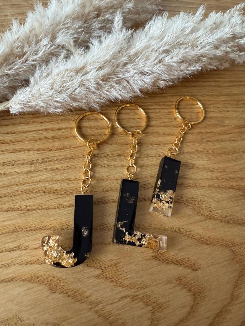 Schlüsselanhänger Als Buchstabe in Gold von Heartmadebykathi