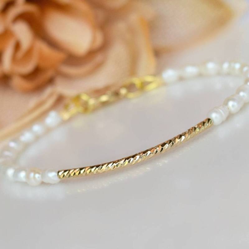 Gold Süßwasser Perlen Armband/Freundschaftsarmband/stapelbar Gold Süßwasser Perlen Armband/Freundschaftsarmband/stapelbar von HeartofGems