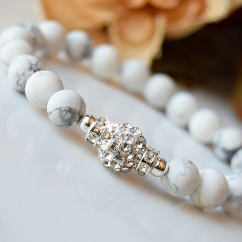 Howlith Edelstein Und Kristall Armband/Heilende Edelsteine/Chakra/Spiritueller Schmuck Howlith Edelstein Und Kristall Armband/Heilende Edelsteine/Chakra/Spiritueller Schmuck von HeartofGems