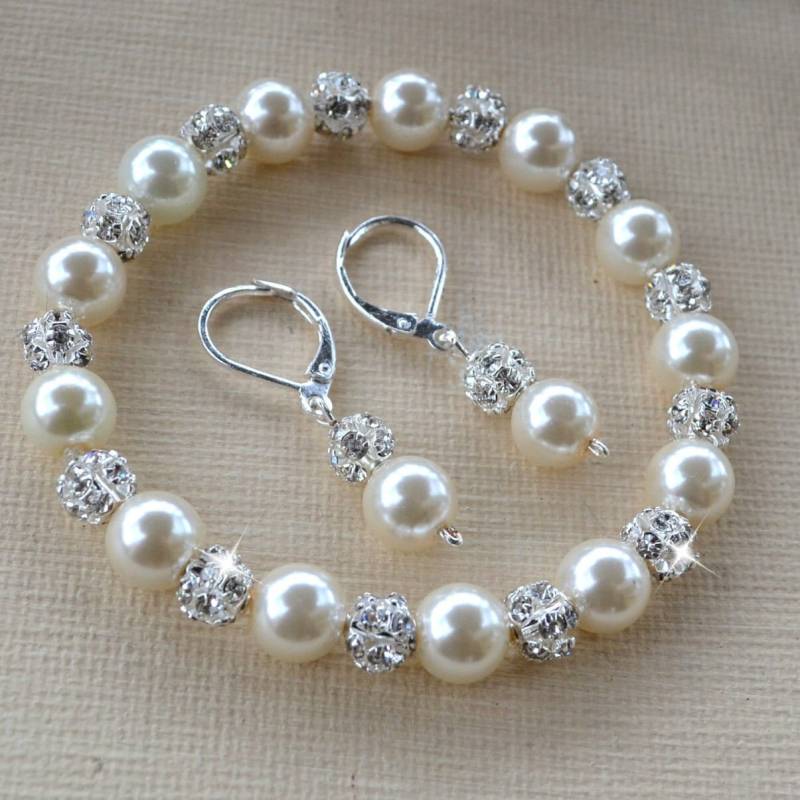 Kristall Und Perlen Armband Ohrringe Set Kristall Und Perlen Armband Ohrringe Set von HeartofGems