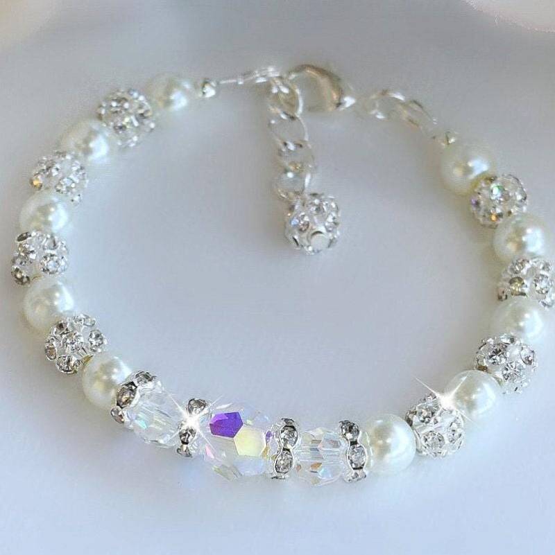Kristall Und Weiße Perlen Armband von HeartofGems