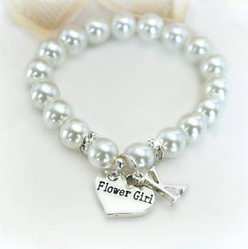 Perle Personalisiertes Blumenmädchen Armband von HeartofGems