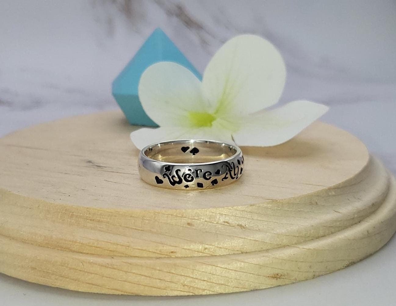 Alice Im Wunderland-Ring "Wir Sind Alle Verrückt Hier" Sterling Silber Alice Im Wunderland-Ring "Wir Sind Alle Verrückt Hier" Sterling Silber von HeartsOrSpades