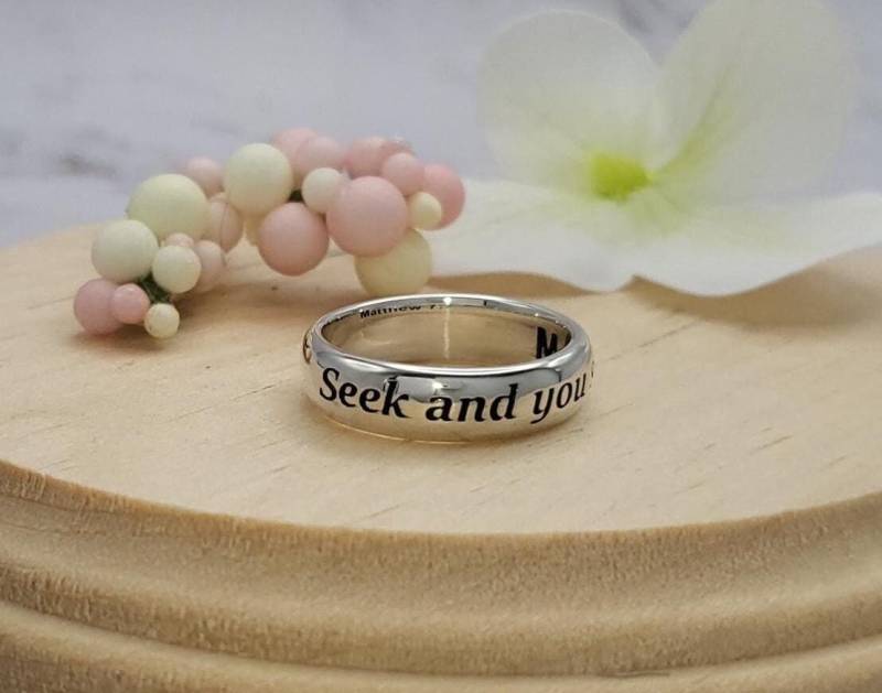 Christlichen Schmuck Suchen Und Finden Bibel Vers Matthäus 7 7 Handgemachter Sterling Silber Ring Geburtstagsgeschenk Christlichen Schmuck Suchen Und Finden Bibel Vers Matthäus 7 7 Handgemachter Sterling Silber Ring Geburtstagsgeschenk von HeartsOrSpades
