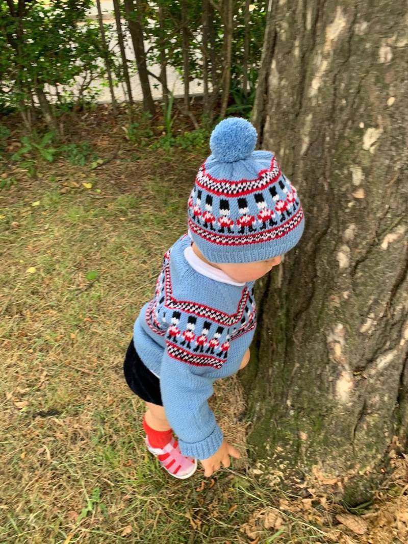 Childs Bobble Hat - Jungen Soldat Fair Isle Beanie Hand Gestrickte Mütze Hellblau Baby Kleinkind Wollmütze 8 Größen 1-10 Jahre von Heartsandcoronets