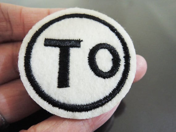 Brief-Patches - Aufbügeln Oder Nähen Auf Patch Brief Patches Rund Um Black Verzierungen Stickerei Schriftarten von Heasundries