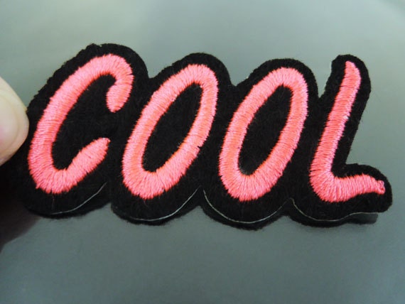 Cool Brief Patches - Patch Aufbügeln Oder Aufnähen Schreiben Neon Pink Sommer Cool Verzierungen Stickerei Schriftarten von Heasundries