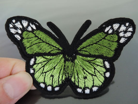Eisen Auf Flicken Oder Nähen Stickerei Grüne Schmetterling Patches Aufnäher Gestickte Patch von Heasundries
