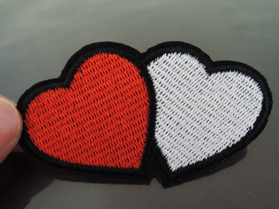 Eisen Auf Patch - Doppelherz Rote Und Weiße Herzensliebe Aufnäher Aufbügeln Applikation Voll Gestickt Nähen von Heasundries