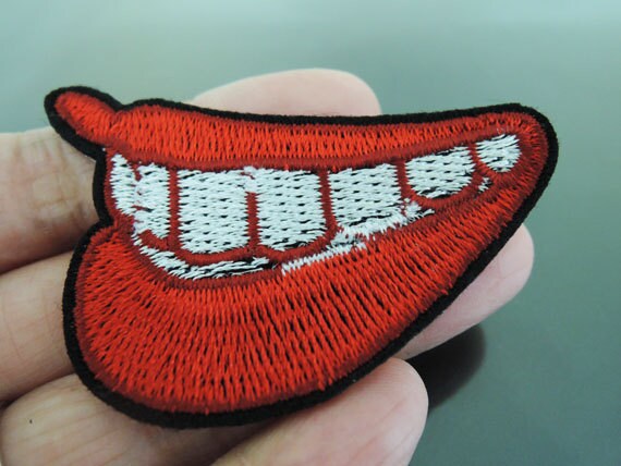 Eisen Auf Patch - Lippe Mit Weißen Zähnen Patches Aufbügeln Applikation Gestickt Rot Nähen von Heasundries