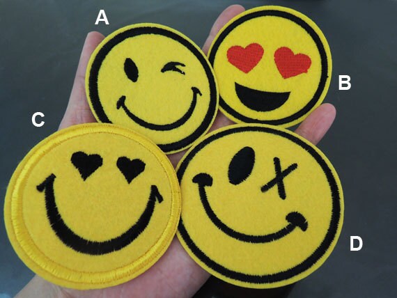 Emoji Aufnäher - Großes Gesicht Gelb Smile Applikation Gestickt Aufbügler von Heasundries