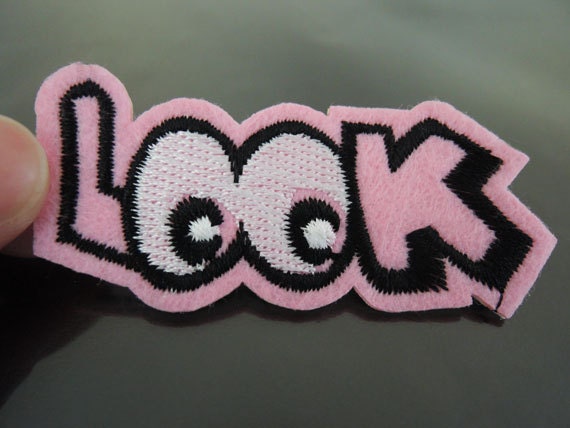 Suchen Sie Brief-Patches - Aufbügeln Oder Aufnähen Patch Suchen Brief Mit Auge Patches Pink Verzierungen Stickerei Schriftarten von Heasundries