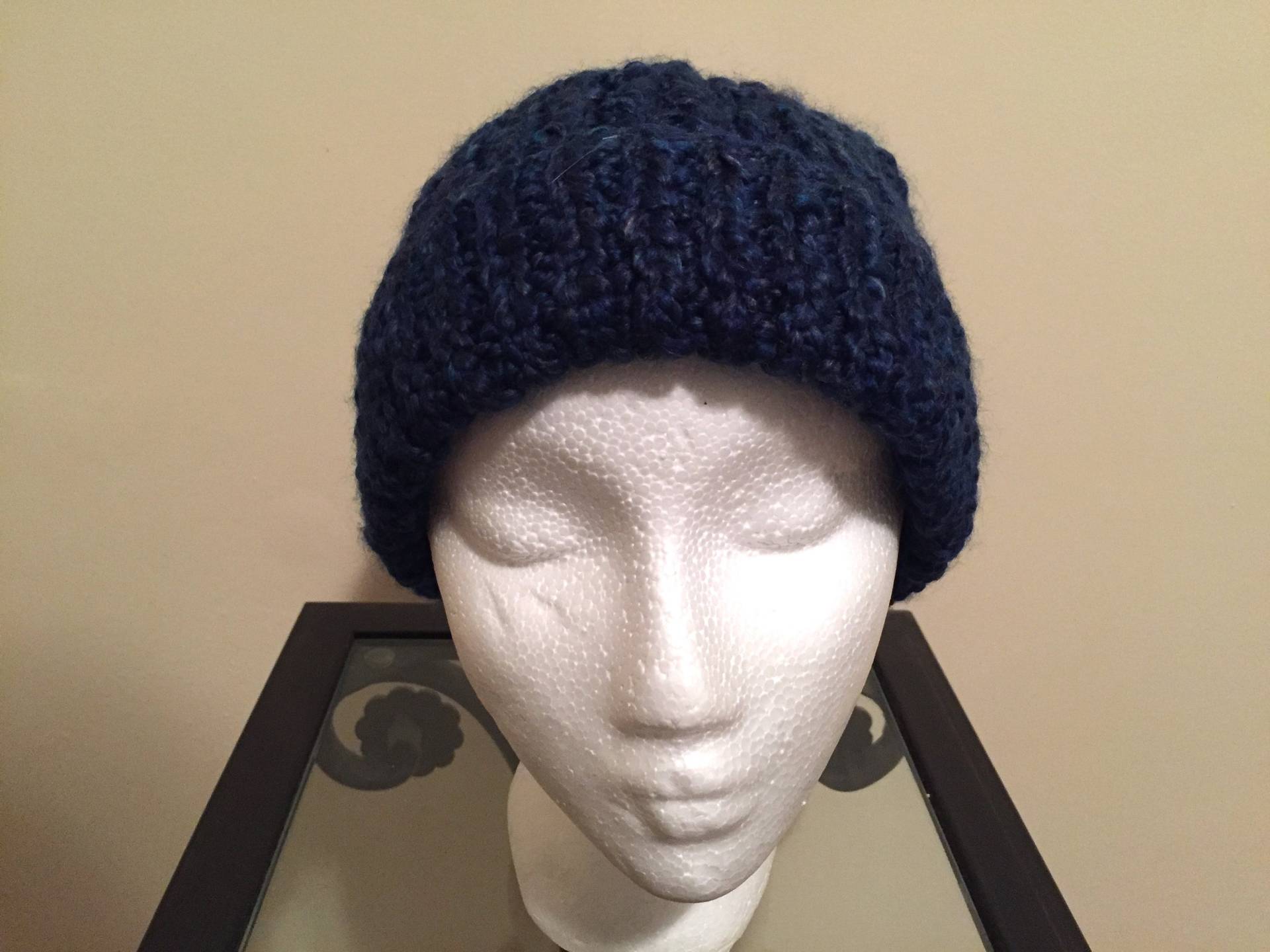 Multi-Jewel-Tone Sapphire Blau Strickmütze Multi-Jewel-Tone Sapphire Blau Strickmütze von HeatherDynamite