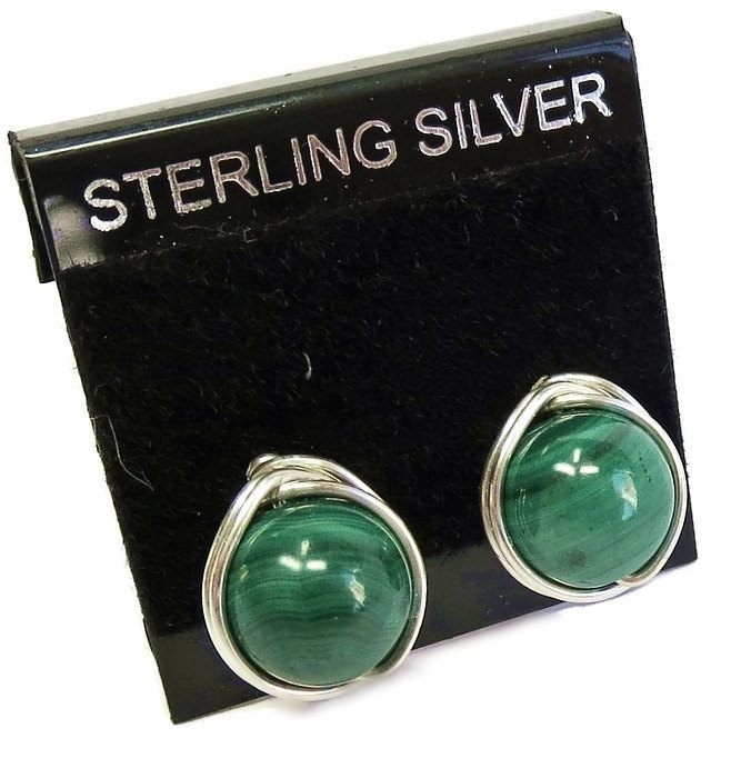 Natürliche Malachit Sterlingsilber Draht-Gewickelte Ohrstecker - Handgefertigte Grüne von HeatherJordanJewelry