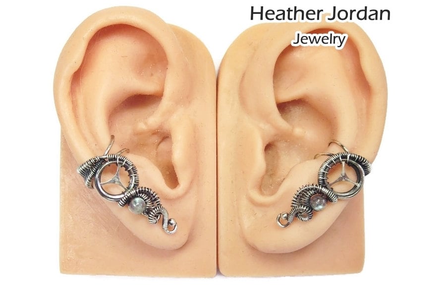 Steampunk Labradorit Ohrmanschette - Sterlingsilber Webbed Tail Design Für Das Rechte Ohr, Gothic Industrieschmuck Steampunk Labradorit Ohrmanschette - Sterlingsilber Webbed Tail Design Für Das Rechte Ohr, Gothic Industrieschmuck von HeatherJordanJewelry