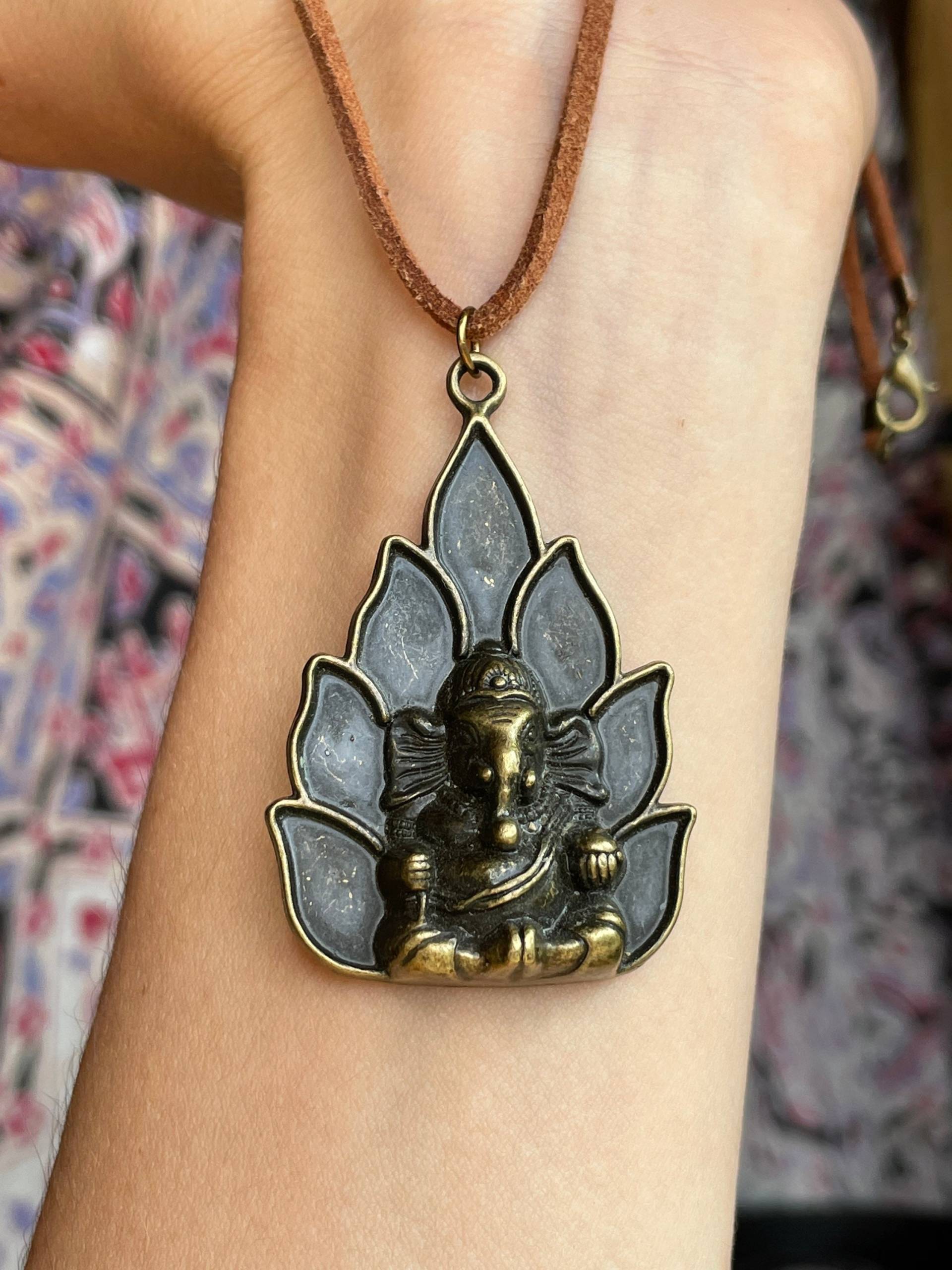 Ganesha Anhänger Halskette Elefant Hindu Yoga Schmuck von HeatherStoneJewelry