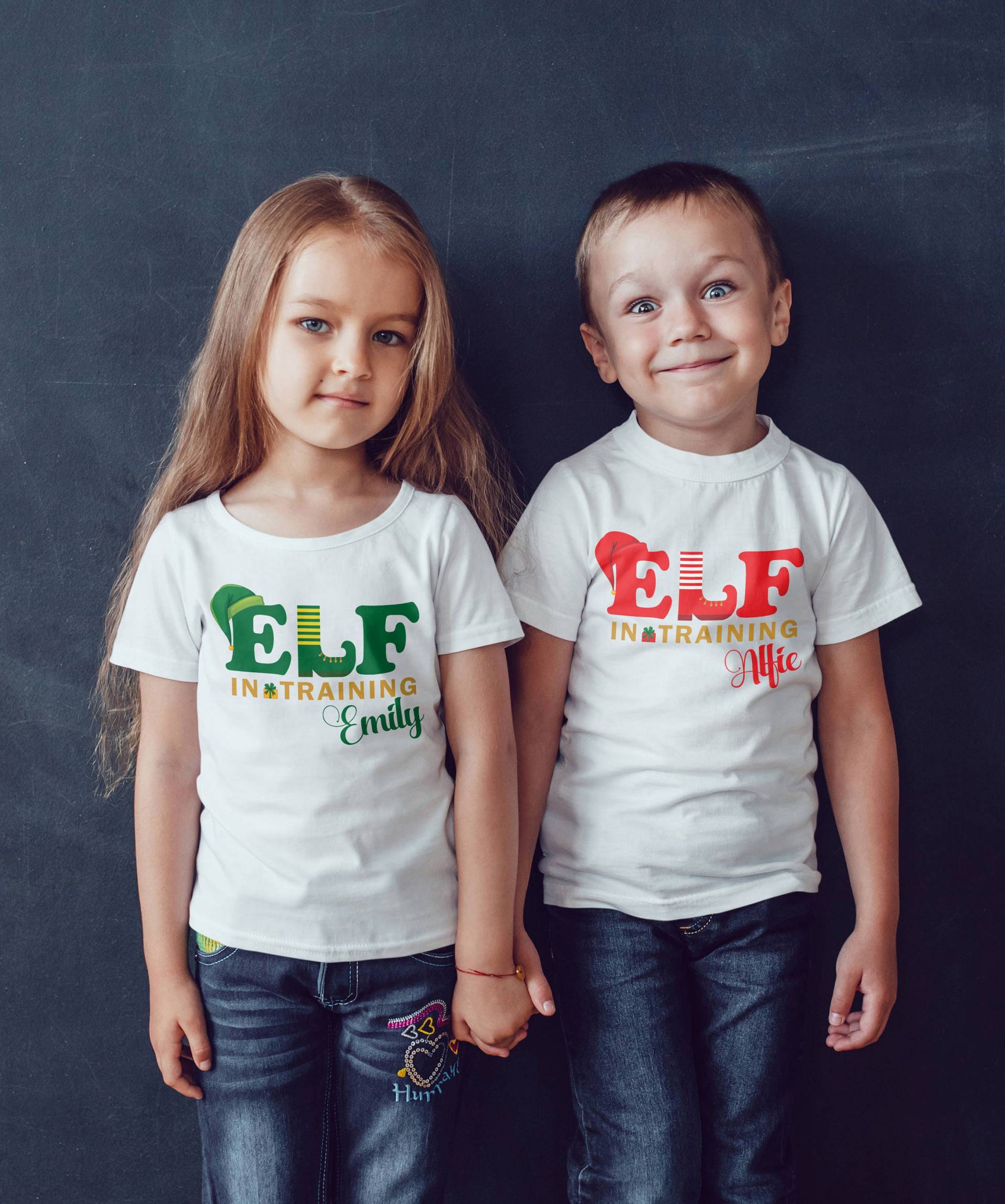 Personalisierter Weihnachtself Im Training T-Shirt von HeavenlyHandmadesGB