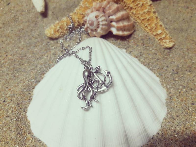 Octopus Und Anchor Charm Halskette von HeavenlyMermaidHair